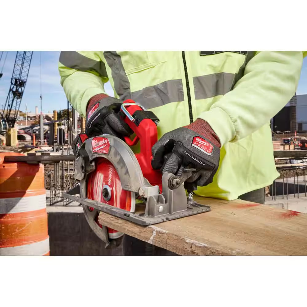 Small Anti-Vibration Cut Level 4 High Dexterity Nitrile Dipped Glove